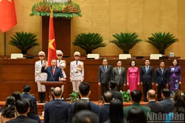 El secretario general del Partido Comunista de Vietnam, To Lam, jura su cargo de presidente del país.
