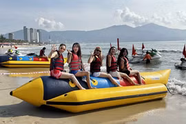 Turistas en Da Nang. (Foto: VNA) 