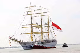 El buque escuela de vela KRI Bima Suci de la Armada de Indonesia. (Foto: VNA)