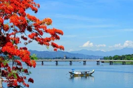 La romántica belleza del río Huong (Perfume). (Foto: VNA)