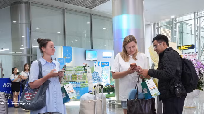 A partir del 2 de septiembre, la ruta aérea Da Lat - Kuala Lumpur (Malasia) comenzará a operar oficialmente, acercando a los turistas internacionales a Da Lat. (Foto: VNA)