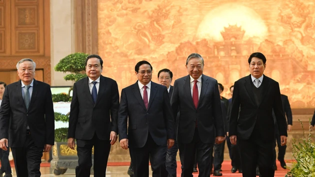 [Foto] Conferencia de balance del trabajo del Gobierno de Vietnam y administraciones locales 