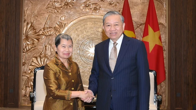 [Foto] Líder partidista de Vietnam recibe a delegación del Partido Popular de Camboya