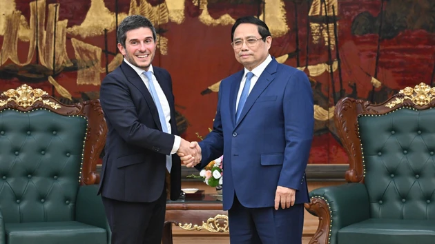 [Foto] Premier vietnamita recibe a representante del FTSE Russell