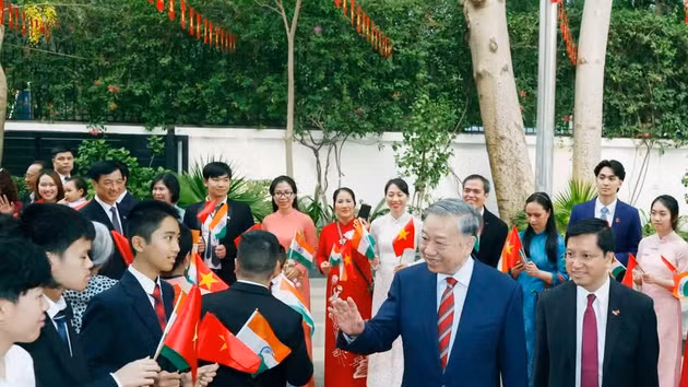 [Foto] Máximo dirigente vietnamita se reúne con la comunidad connacional en la India