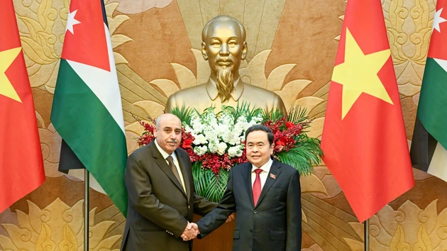 [Foto] Presidente del Parlamento vietnamita recibe al titular de la Cámara de Representantes jordana
