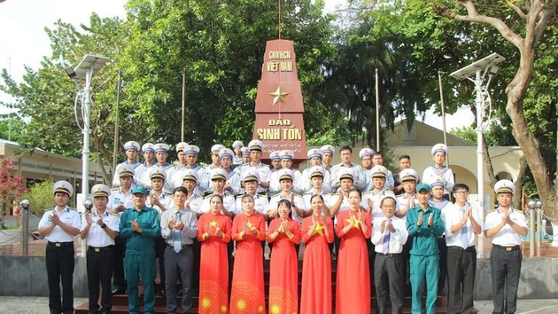 [Foto] Islas de zona especial de Truong Sa celebran elecciones anticipadas