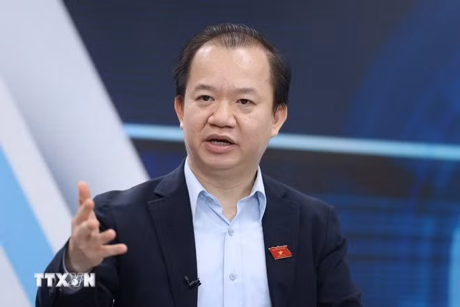 Bui Hoai Son, miembro de la Comisión de Cultura y Educación de la Asamblea Nacional. (Foto: VNA)