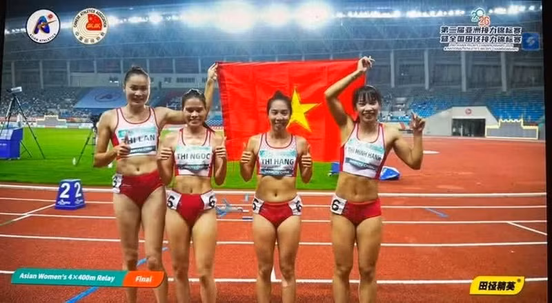 El equipo femenino de relevo 4x400 metros de Vietnam conquistó la medalla de oro. (Foto: Federación de Atletismo de Vietnam)