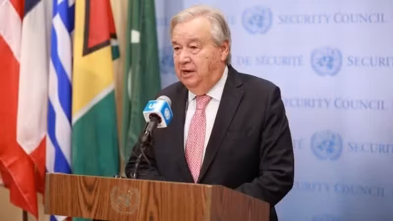 El secretario general de las Naciones Unidas, Antonio Guterres, habla en una rueda de prensa en Nueva York, EE. UU. (Foto: VNA)
