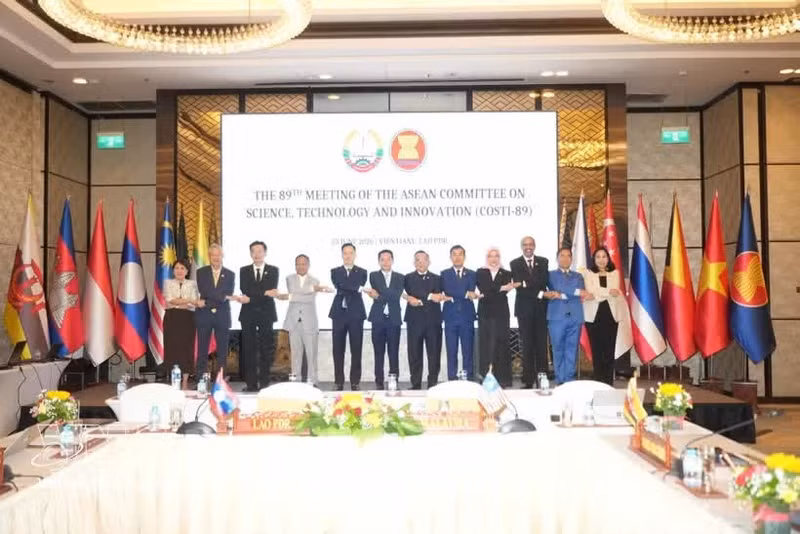 Participantes en la 89ª reunión del Comité de la Asean sobre Ciencia, Tecnología e Innovación (COSTI-89). (Foto: VNA)