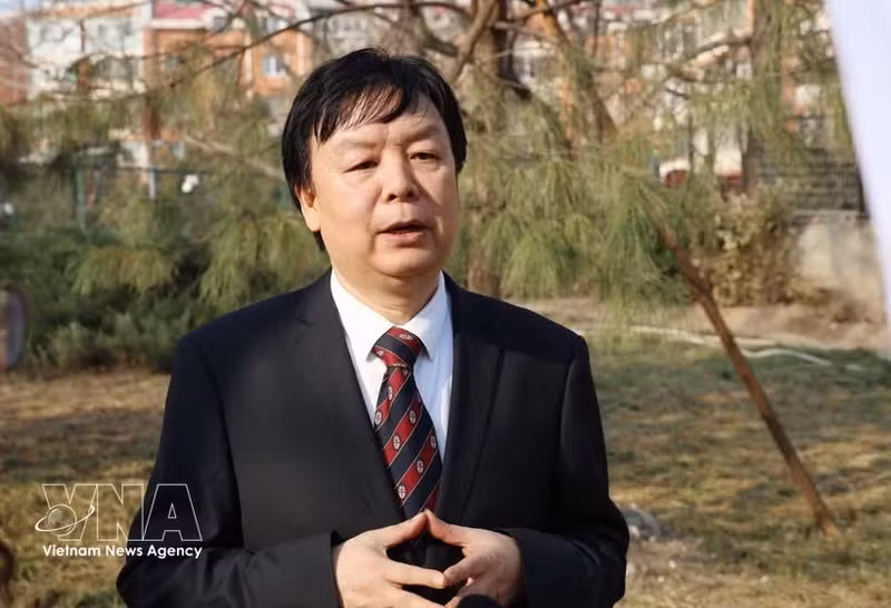 El profesor Mi Liang, director del Centro de Estudios del Sudeste Asiático de la Universidad de Estudios Extranjeros de Pekín . (Foto: VNA)