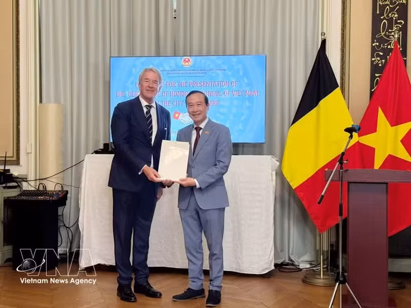 Vietnam designa a empresario belga como Cónsul Honorario en Amberes (Foto: VNA)
