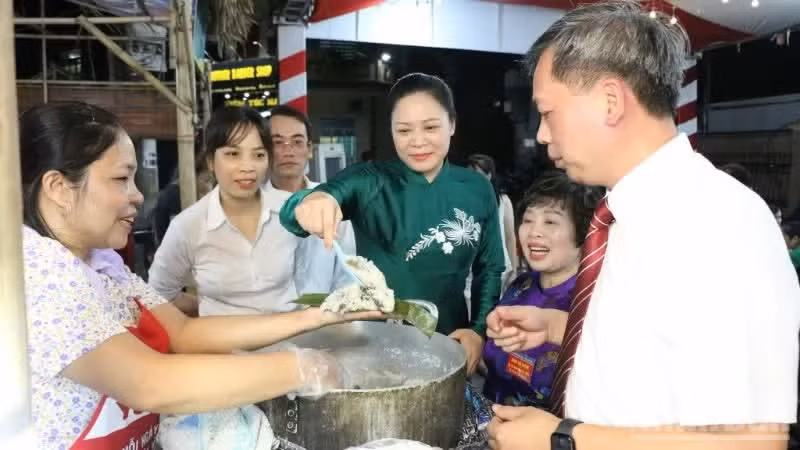 Festival cultural y gastronómico de Vu Thu, provincia de Hung Yen.