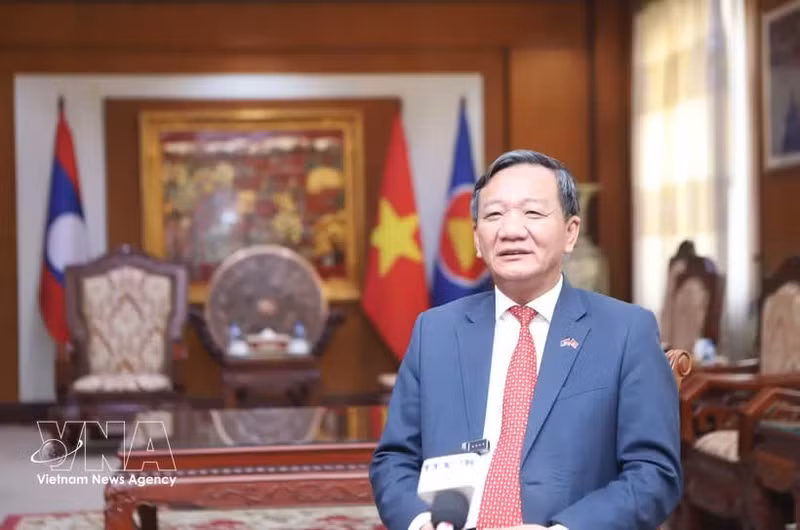 El embajador de Vietnam en Laos, Nguyen Minh Tam, en una entrevista con la VNA. (Foto: VNA)