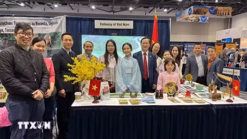 Vietnam promociona su turismo en feria de viajes en Canadá (Foto: VNA)