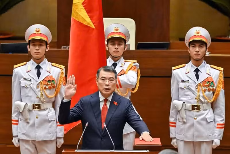 El primer ministro de Vietnam, Le Minh Hung, presta juramento (Foto: Nhan Dan)