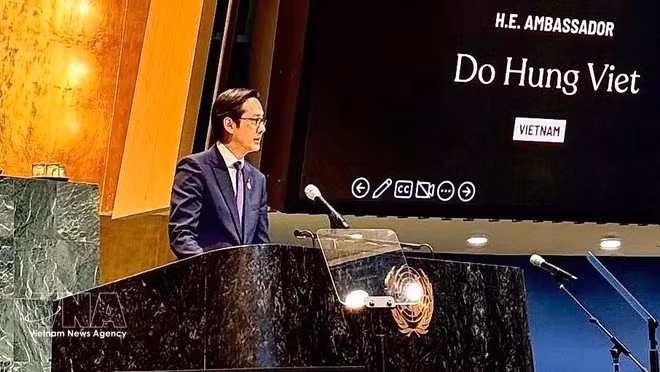 El embajador Do Hung Viet habla en la cita (Foto: VNA)