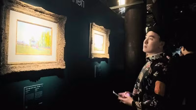 Celebran en Hanói exposición de pinturas del rey Ham Nghi 