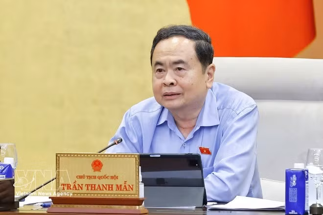 El presidente de la Asamblea Nacional, Tran Thanh Man, habla en la cita. (Foto: VNA)