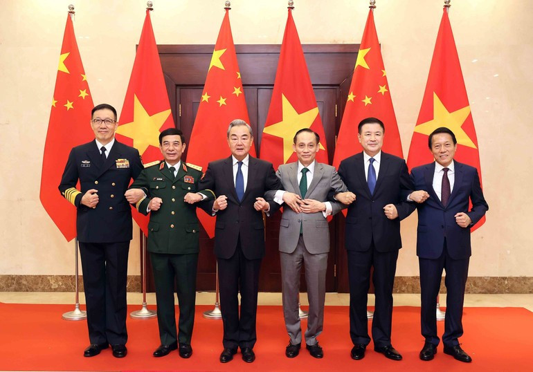 Ministros de Relaciones Exteriores, Defensa y Seguridad Pública de Vietnam y China en el primer Diálogo estratégico 3+3 (Foto: VNA)