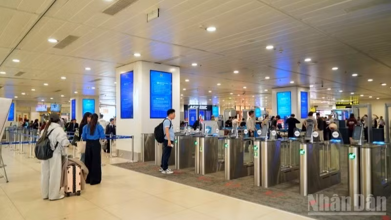 En el aeropuerto internacional de Noi Bai (Foto: Nhan Dan)