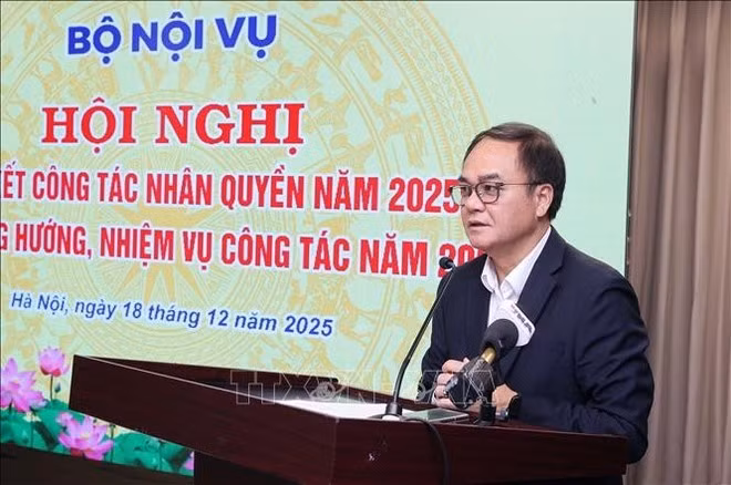 El viceministro del Interior, Vu Chien Thang, habla en el evento. (Foto: VNA)