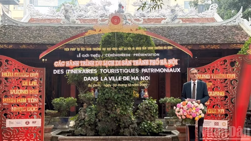 El embajador de Francia en Hanói, Olivier Brochet, afirma que el proyecto es una muestra de las relaciones entre Francia y Vietnam en cultura, patrimonio e innovación.