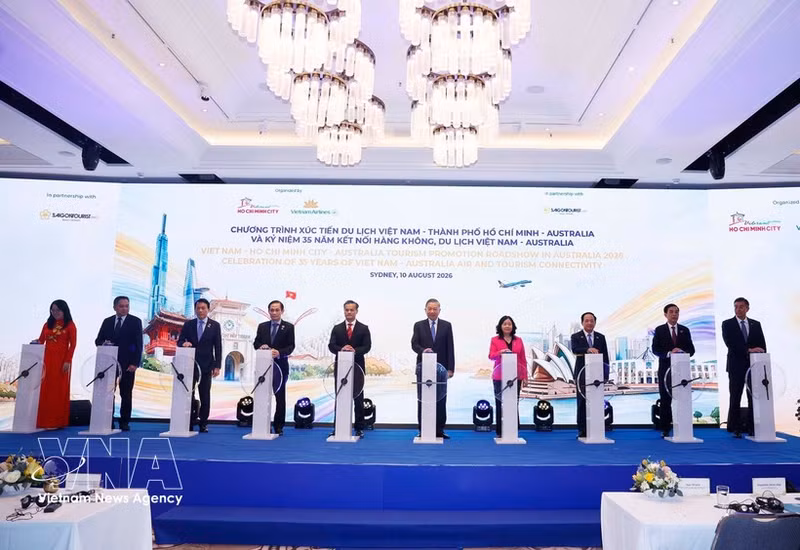 El secretario general del Partido Comunista y presidente de Vietnam, To Lam, asiste a la ceremonia conmemorativa del 35.º aniversario de la conectividad aérea y turística entre Vietnam y Australia. (Foto: VNA)