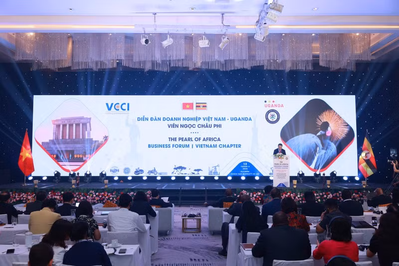 El Foro Empresarial Vietnam-Uganda se celebra en Hanói el 12 de agosto. (Foto: Comité Organizador)