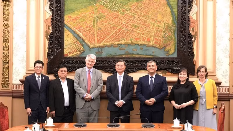 Los delegados se toman una foto de recuerdo. (Foto: Bao Ninh)