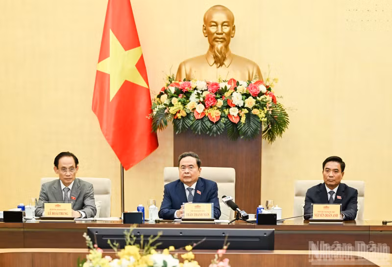 El presidente de la Asamblea Nacional de Vietnam, Tran Thanh Man, en el encuentro. (Foto: Nhan Dan)