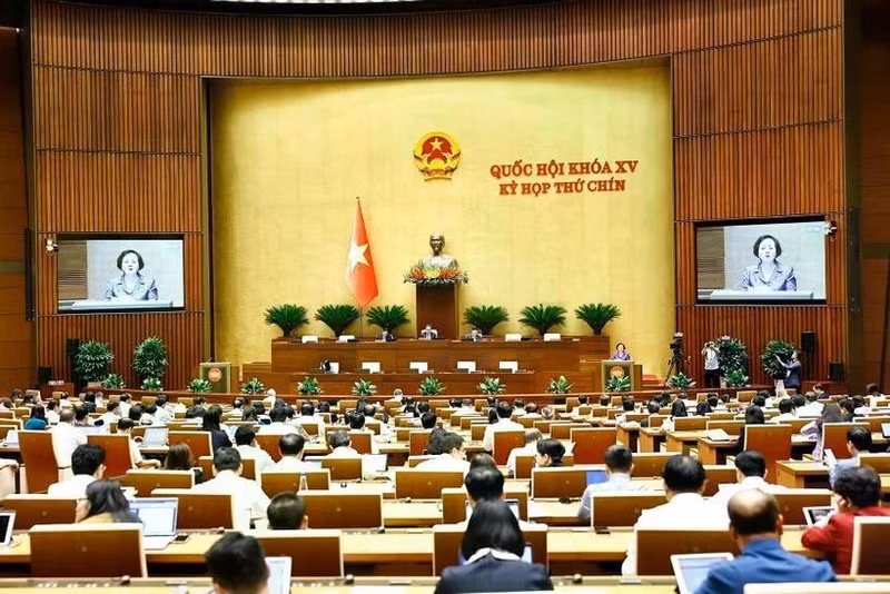 Legisladores en la segunda fase del noveno período de sesiones de la Asamblea Nacional de Vietnam de la XV Legislatura. (Foto: VNA)