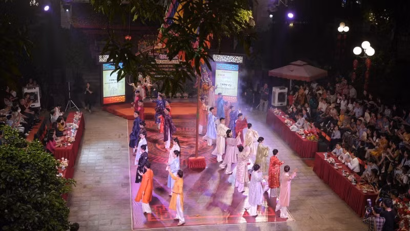 El tour nocturno la campana Tran Vu se lanzará en agosto de 2025.