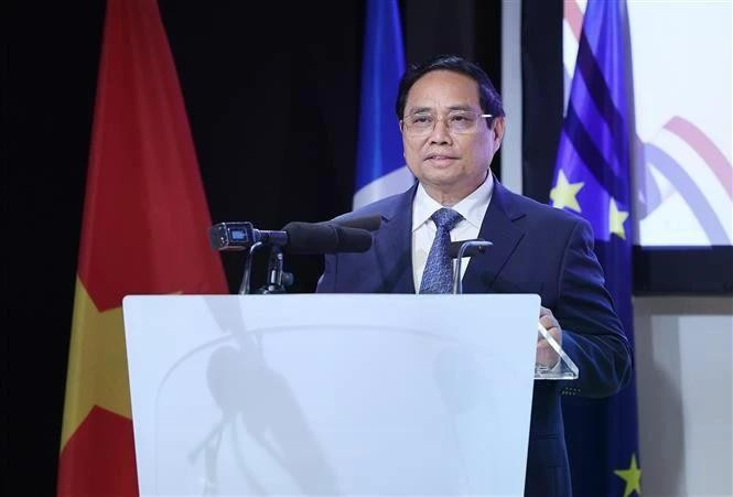 El primer ministro vietnamita, Pham Minh Chinh, habla en el foro (Foto: VNA)