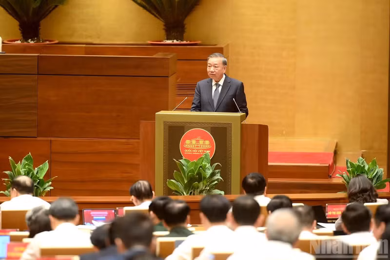 El secretario general del Partido Comunista y presidente de Vietnam, To Lam, habla en la cita (Foto: Nhan Dan)