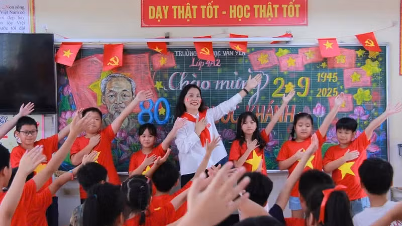 Un aula de la escuela primaria Van Yen, en el distrito de Ha Dong, Hanói, en el primer día del curso escolar.