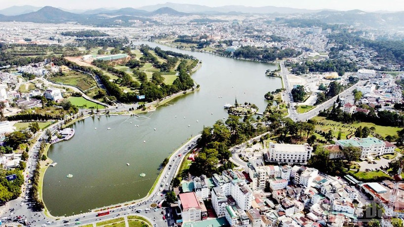 El evento se celebra en torno al lago Xuan Huong, distrito de Xuan Huong, ciudad de Da Lat.