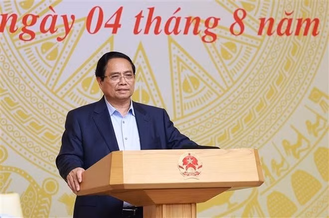 El Primer Ministro de Vietnam, Pham Minh Chinh, habla en la reunión del comité directivo nacional para la implementación de la Resolución n.º 68-NQ/TW (Foto: VNA)