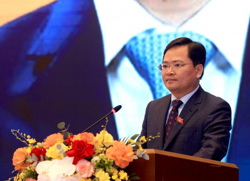 El presidente del Grupo de Jóvenes Diputados de la Asamblea Nacional, Nguyen Anh Tuan, habla en el evento (Foto: cand.com.vn)