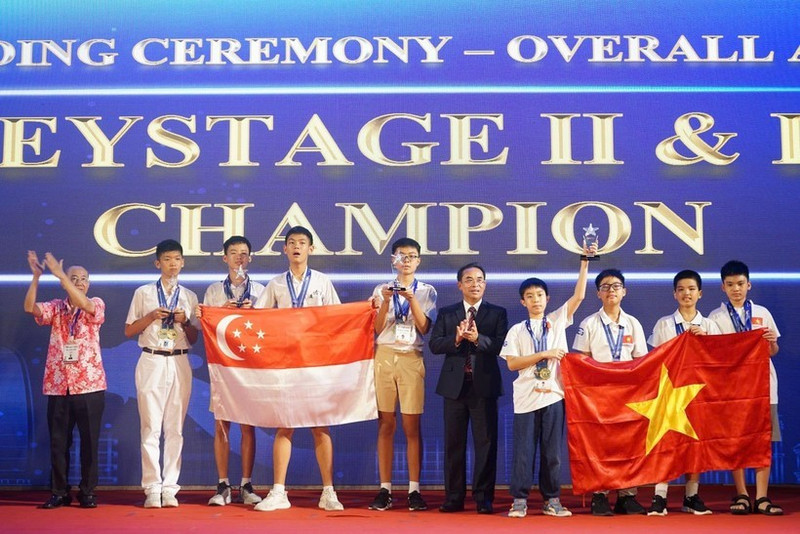 Vietnam y Singapur fueron proclamados campeones absolutos (Foto: VNA)