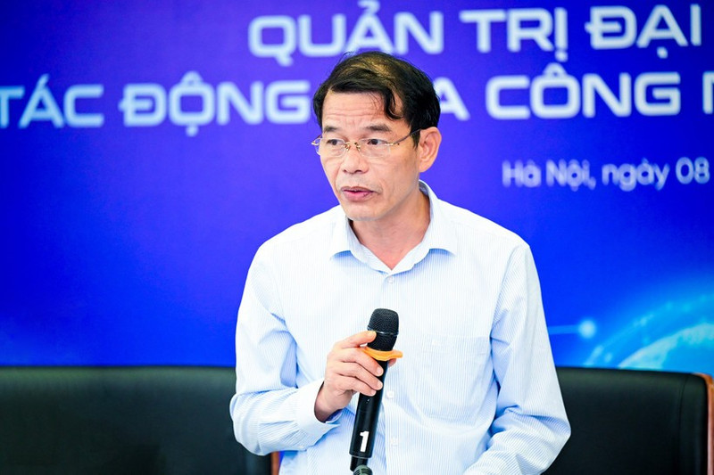 Vu Thanh Mai, vicejefa de la Comisión de Comunicación, Educación y Movilización de Masas del Partido, habla en el seminario.