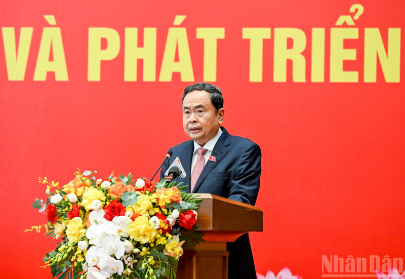El presidente de la Asamblea Nacional de Vietnam, Tran Thanh Man, habla en el evento. (Foto: Nhan Dan)
