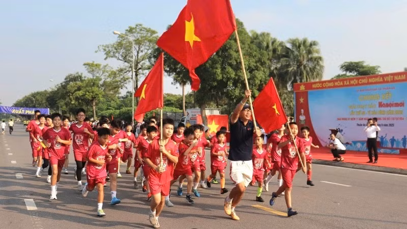 La carrera atrae a cientos de miles de atletas.