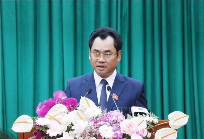 Trinh Viet Hung, nuevo secretario del Comité partidista en Lao Cai para el mandato 2025-2030. (Foto: VNA)