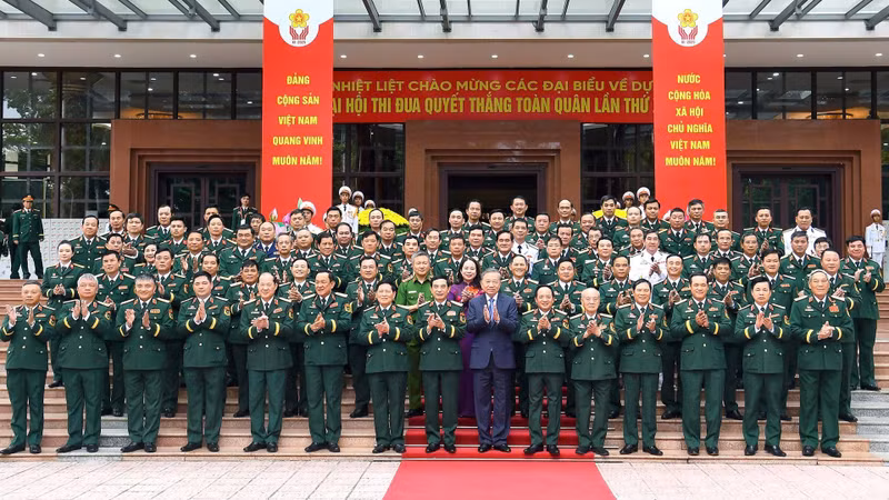 El secretario general del Partido Comunista de Vietnam, To Lam, asiste hoy al XI Congreso Nacional de Emulación Patriótica en todo el Ejército en el período 2020 – 2025. (Foto: Nhan Dan)