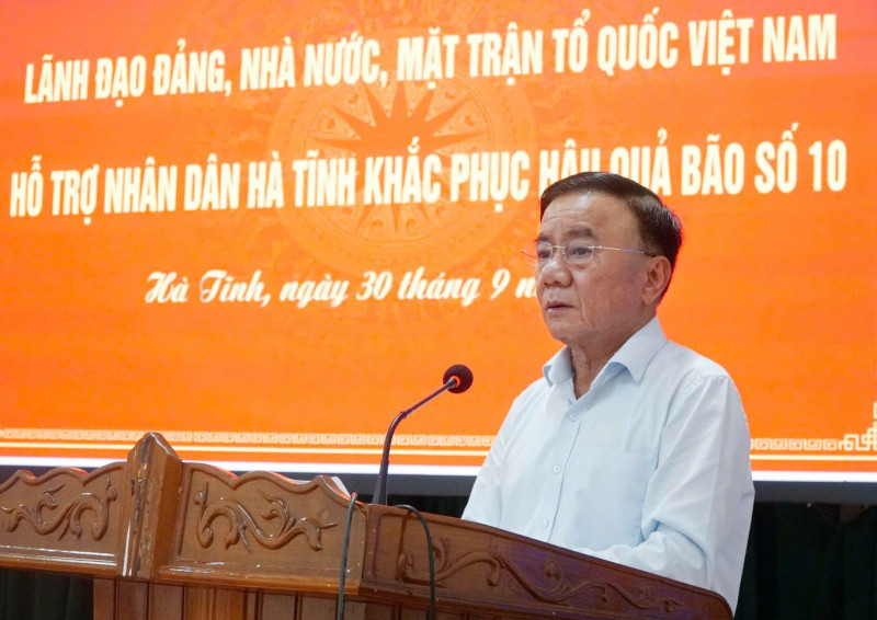 El miembro del Buró Político e integrante permanente del Secretariado del Comité Central del Partido Comunista de Vietnam, Tran Cam Tu, en el evento (Foto: dangcongsan.org.vn)