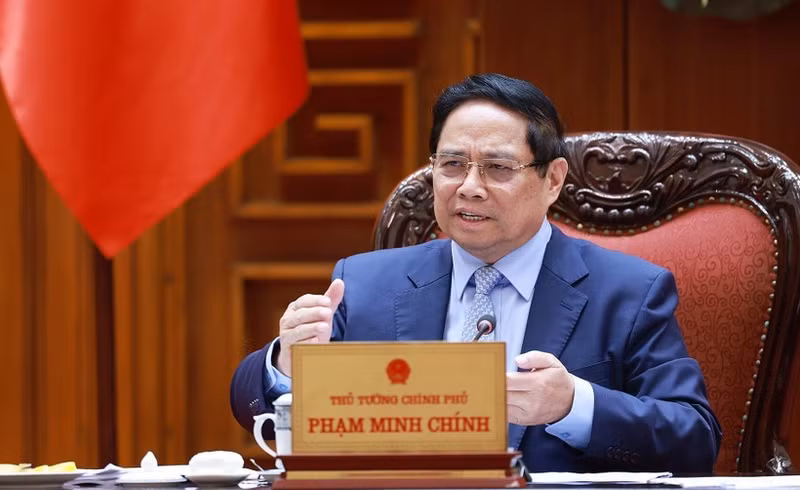 El primer ministro de Vietnam, Pham Minh Chinh, interviene en la reunión. (Foto: VNA)
