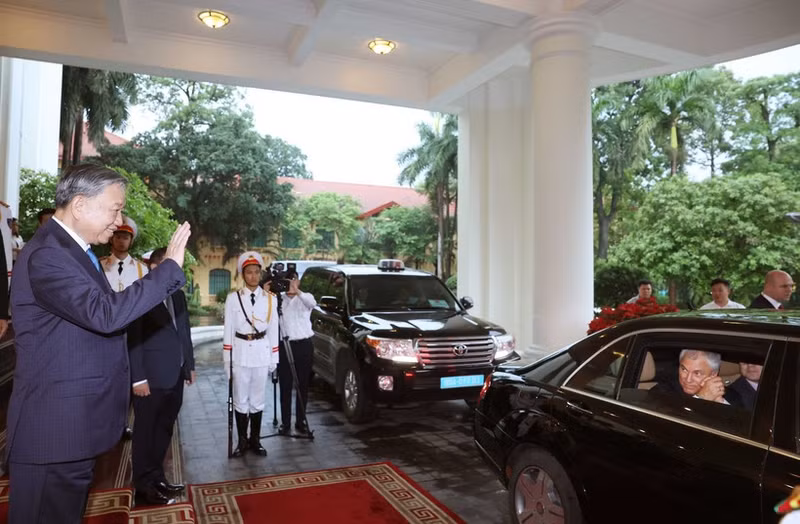 El presidente de la Duma Estatal de Rusia, Vyacheslav Volodin, concluye con éxito su visita oficial del 28 al 29 de septiembre a Vietnam. (Foto: VNA)