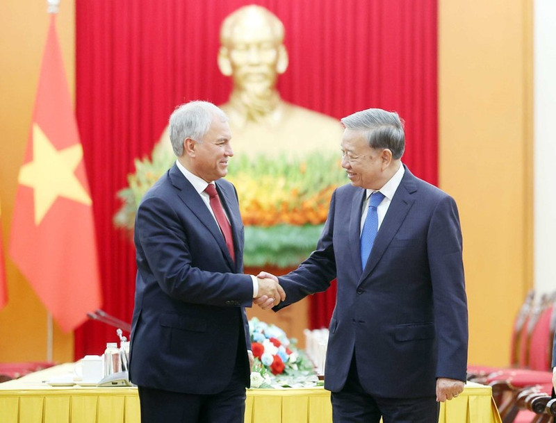 El secretario general del Partido Comunista de Vietnam, To Lam (derecha), y el presidente de la Duma Estatal de Rusia, Vyacheslav Volodin. (Foto: VNA)